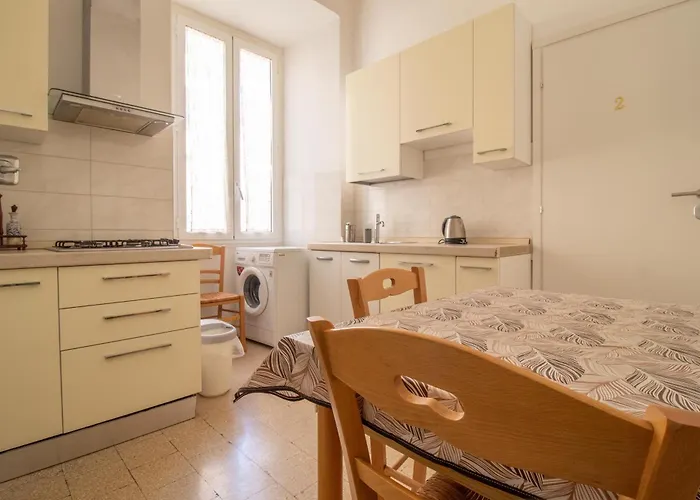 Lion Renting Termini Station 3*