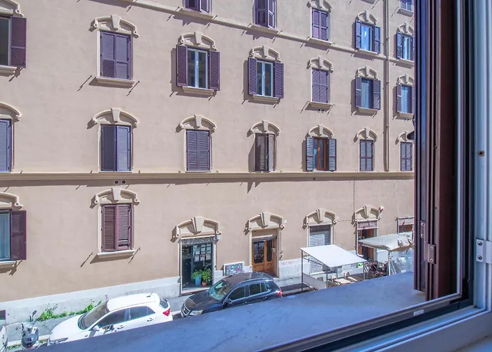 Lion Renting Termini Station Affittacamere Roma